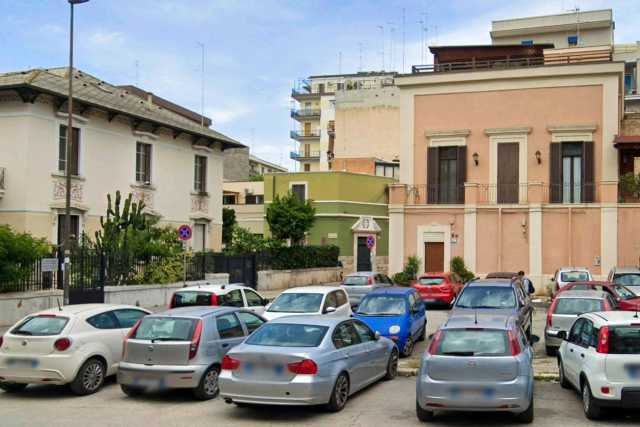 Piazzale Locchi: quell'angolo di Bari che racconta la storia dei quartieri Carrassi e San Pasquale
